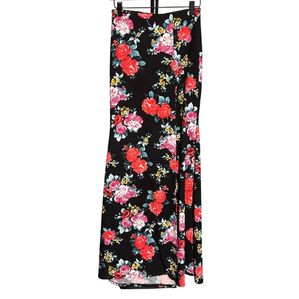 B Darlin Black Floral Maxi‎ Skirt Size 8 Cottagecore Romantic Feminine Versatile